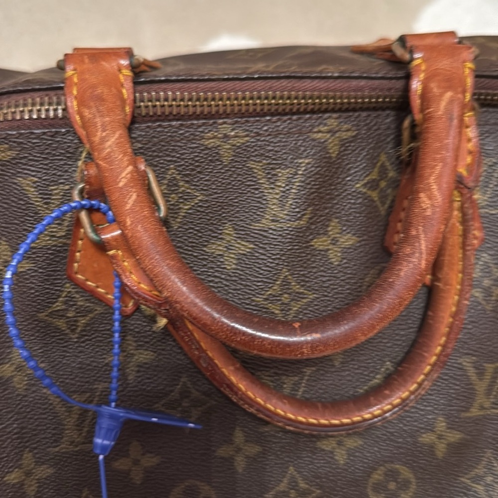 $3000 LV Bag AV Show - Picture 4 of 9